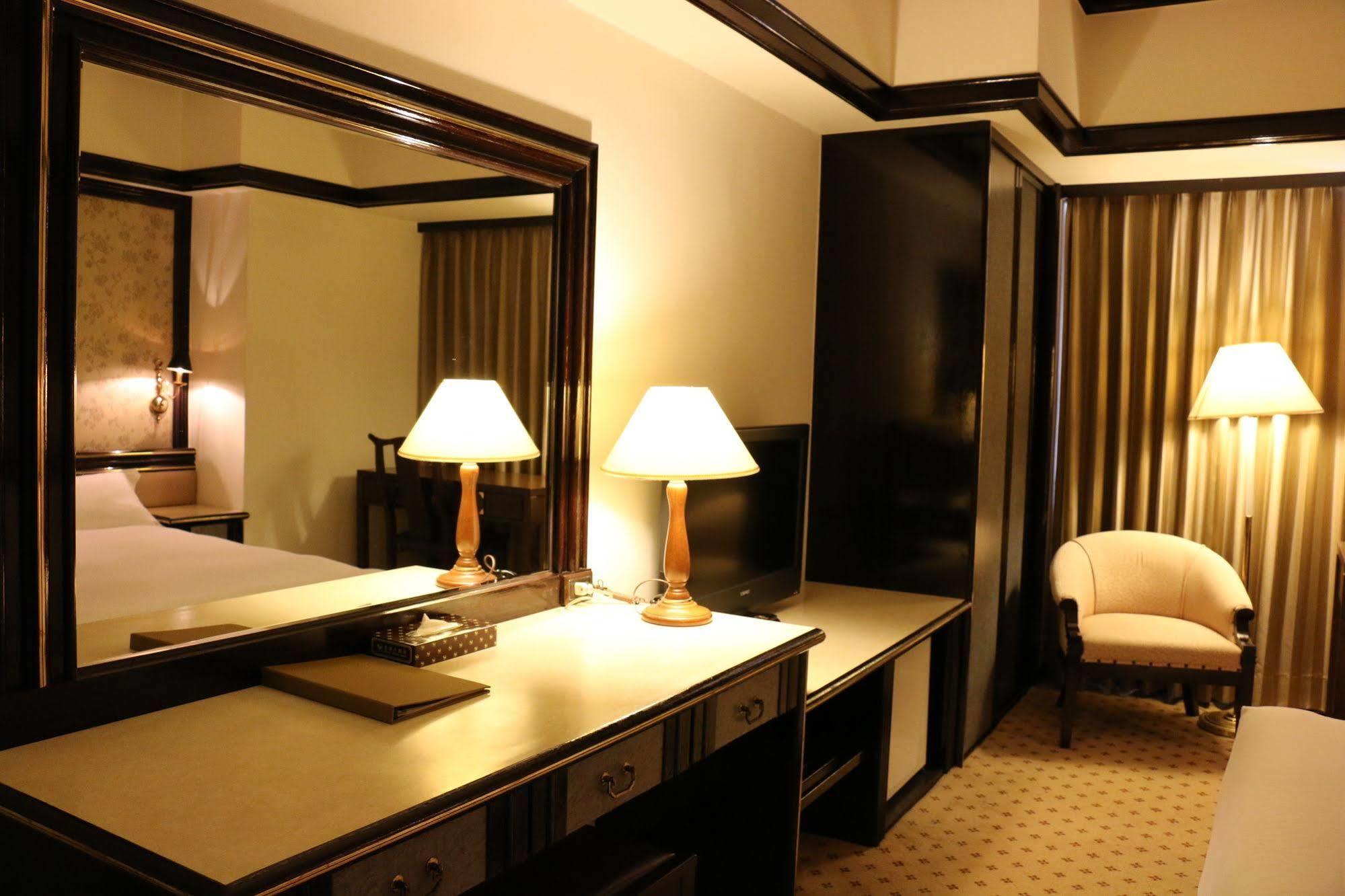 King'S Town Hotel Kaohsiung Extérieur photo
